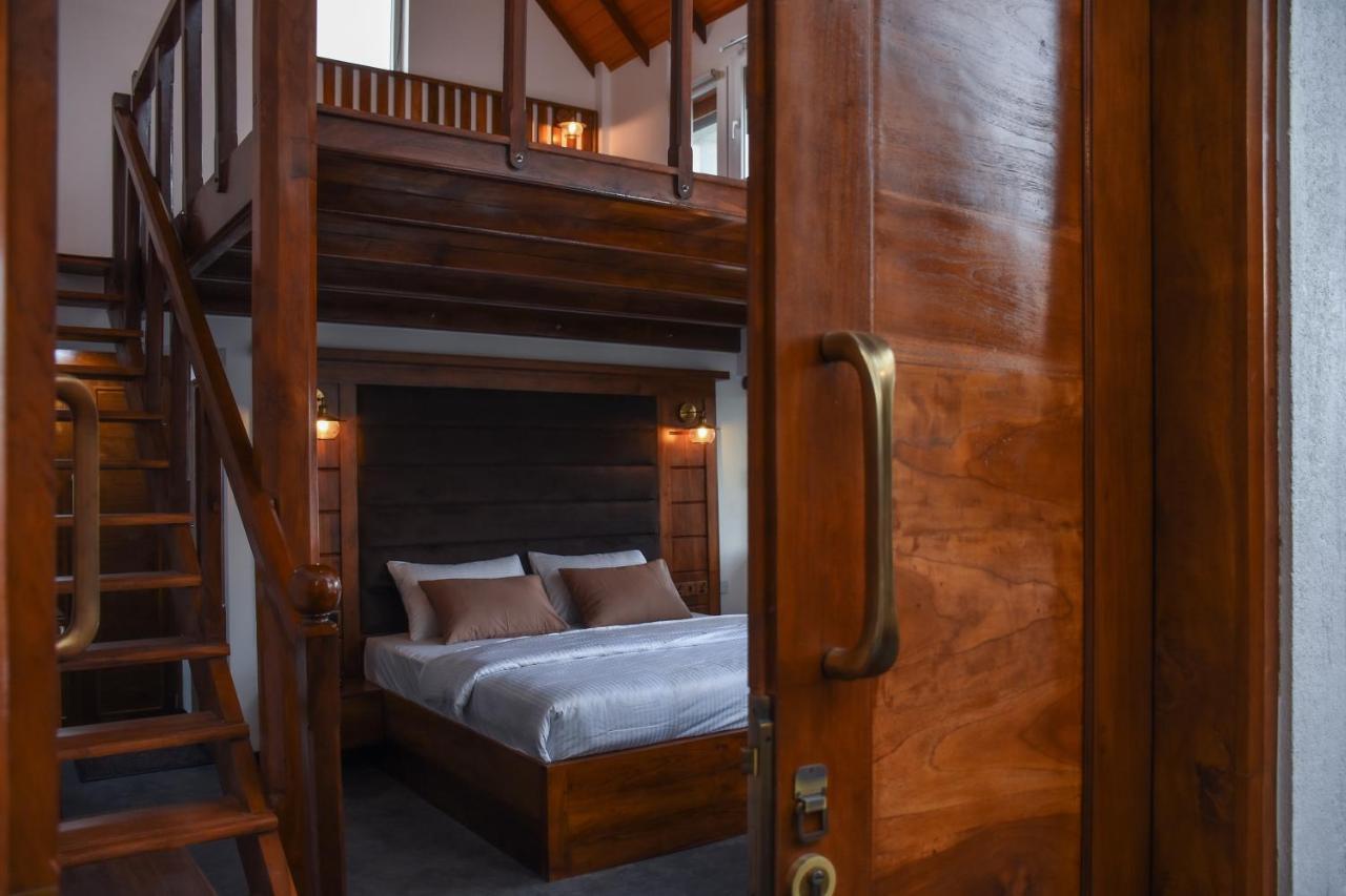 Queens Lake Cabin Нувара-Элия Экстерьер фото